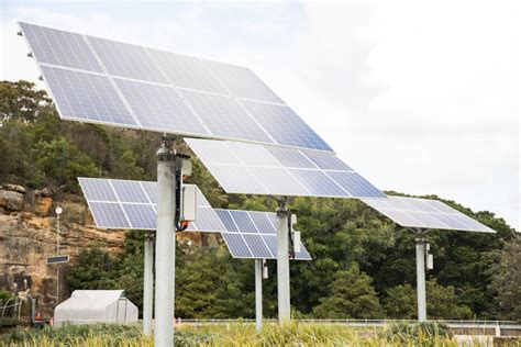 tracker solaire 8 panneaux|Tracker photovoltaïque : notre guide complet .